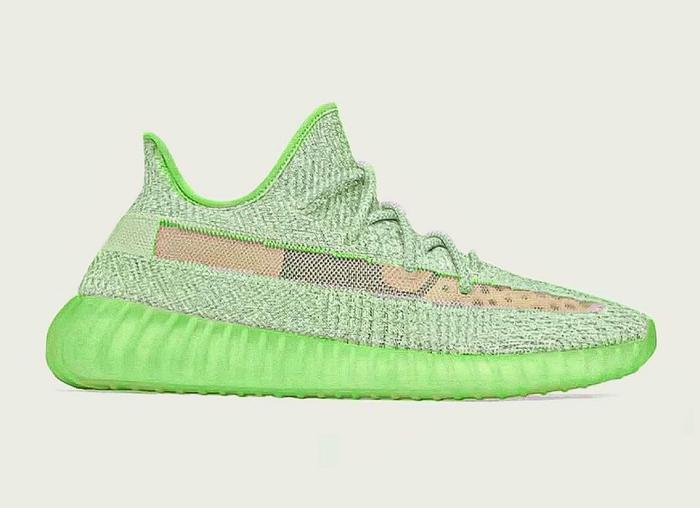 又一双满天星 Yeezy 350 V2 新配色！还有夜光外底！