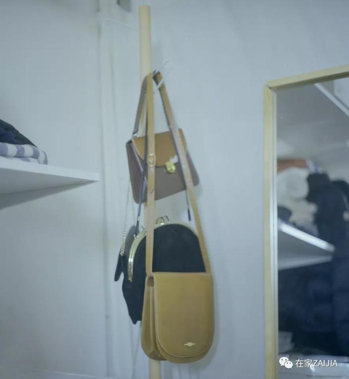 她的40㎡法租界小阁楼，浓缩了国内中古家具店之精华
