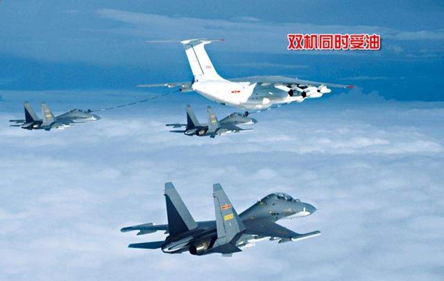 ◎中国空军伊尔-78空中加油机为苏-30MKK加油