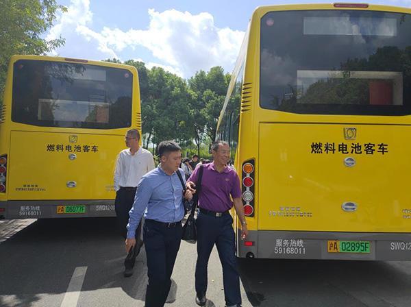 排放物为干净的水，上海首条燃料电池公交线路上线