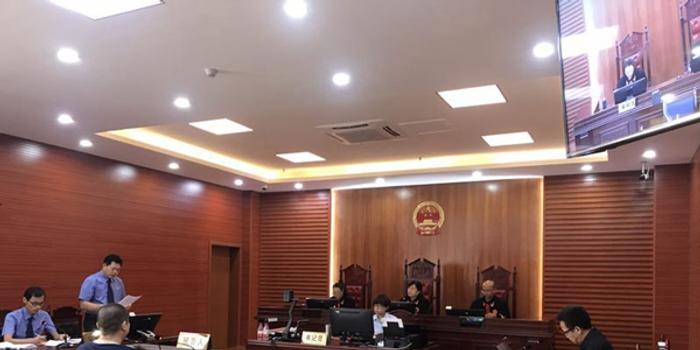 柳州中院公开开庭审理江俊庭贩卖、运输毒品罪