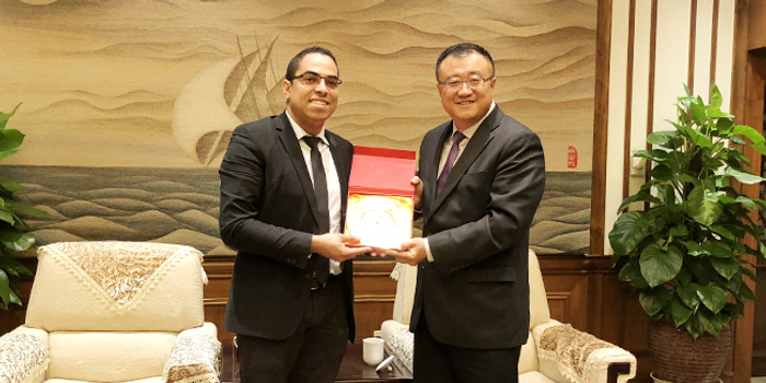 法国巴黎九大副校长艾迪科一行访问清华