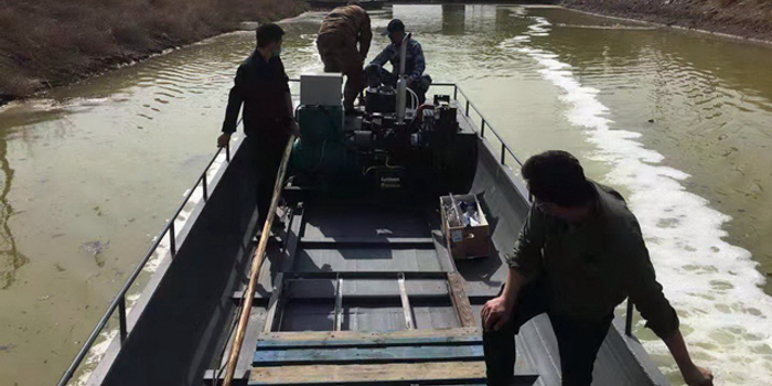 中央环保督察组:山东潍坊围滩河撒药治污,表面