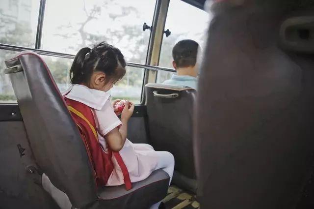 深圳居住香港上学：这3万跨学童未出生，生活已被预设