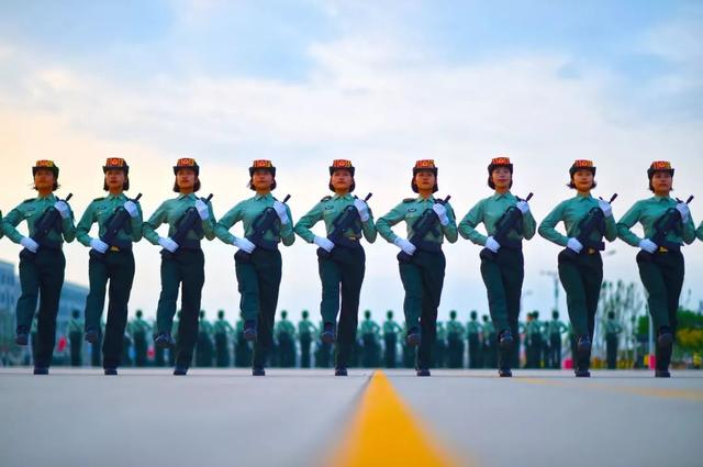 砺剑春秋 | 新时代女兵最美的样子