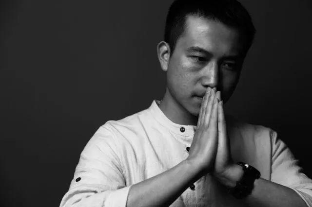 雷鹏，中央人民广播电台华夏之声、香港之声节目主播、中国诗歌学会朗诵