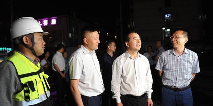 南京环保局护考夜查工地噪声 违规施工将列入