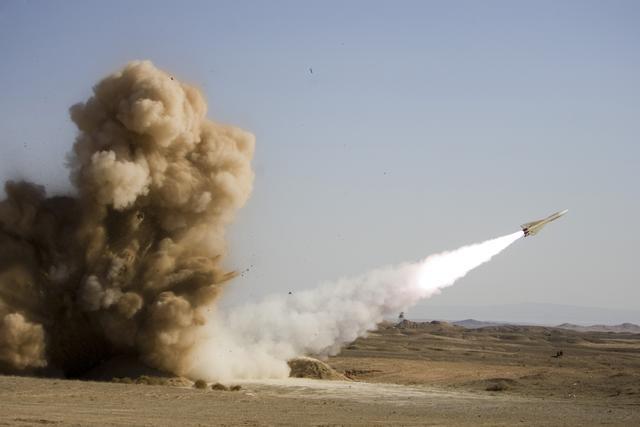 担心沙特报复？伊朗防空系统赶赴石油设施，双方拦截手段高度一致