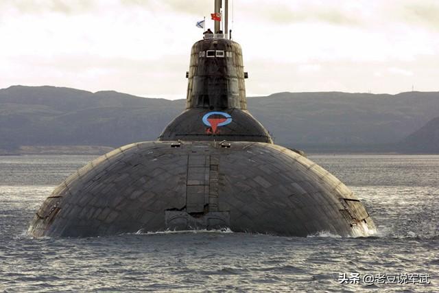 “台风”级核潜艇的建造过程和性能分析
