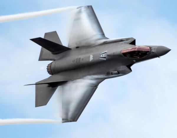F-35的互联化是不错的,但飞行性能实在是……