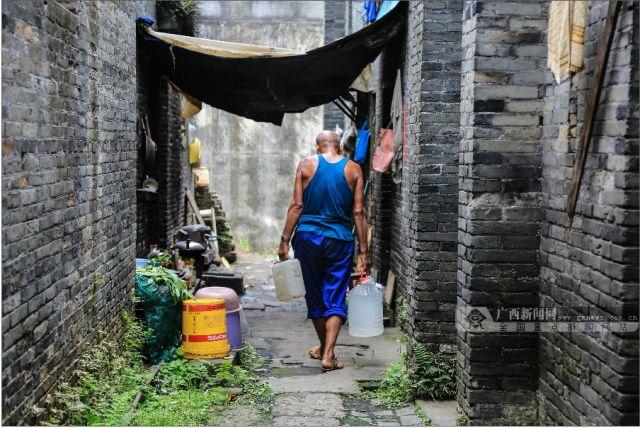 南宁300年历史建筑成廉租屋 月供百元住江景房