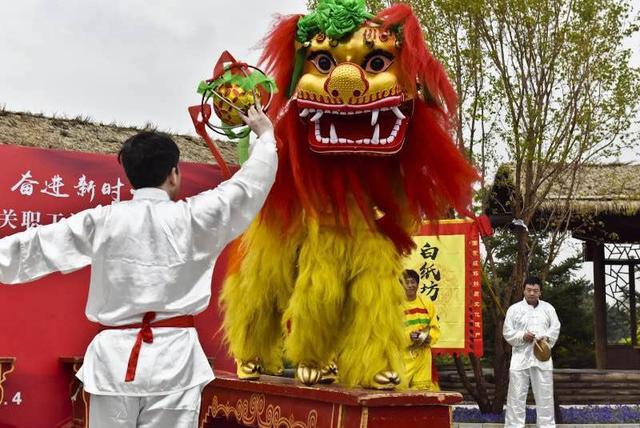 七代人传承舞狮技艺“白纸坊太狮”舞进非遗