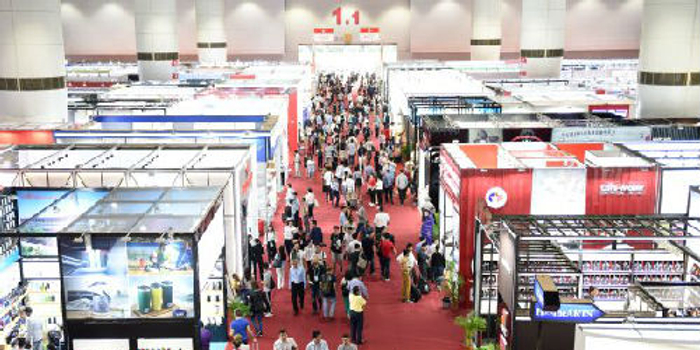 美媒:上半年中国进口额超出口额 17年来首现半