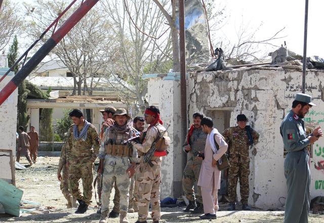 塔利班武装两名“影子省长”进驻喀布尔周围，美称在空袭中被炸死