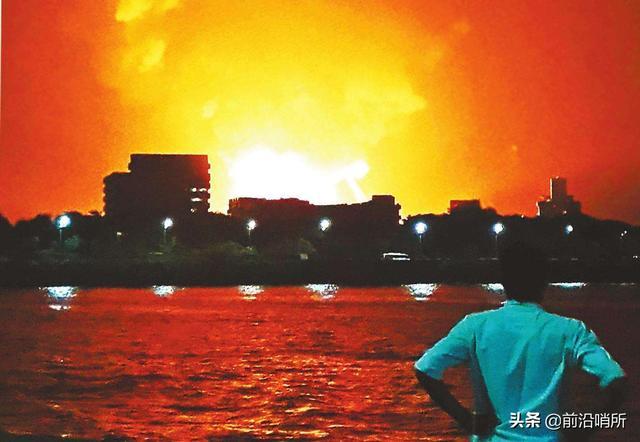 印度潜艇爆炸,火烧孟买港