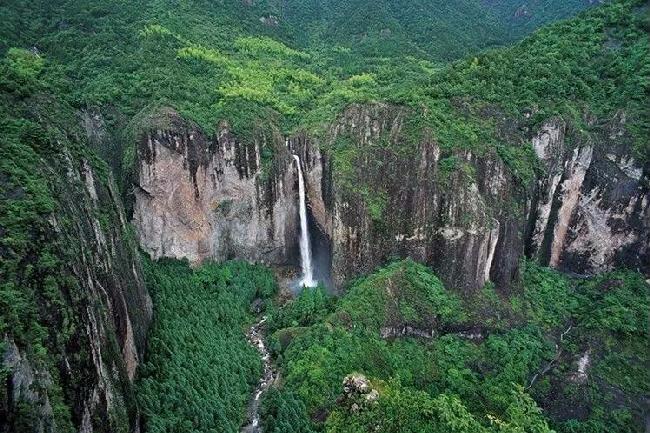 天青色等烟雨，而雁荡山在等你