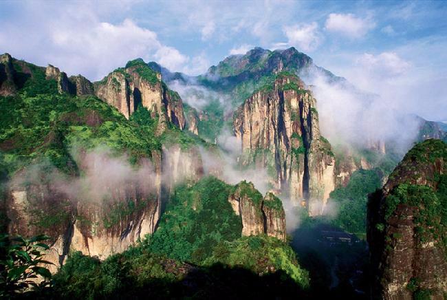 天青色等烟雨，而雁荡山在等你