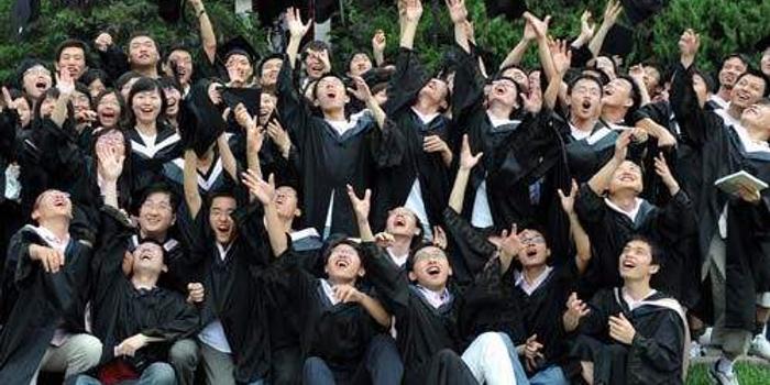 上海出台两项促进高校毕业生就业新政策