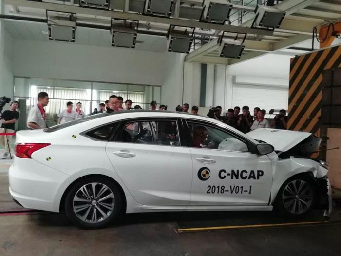 长安睿骋CC实力挑战C-NCAP 2018版首碰