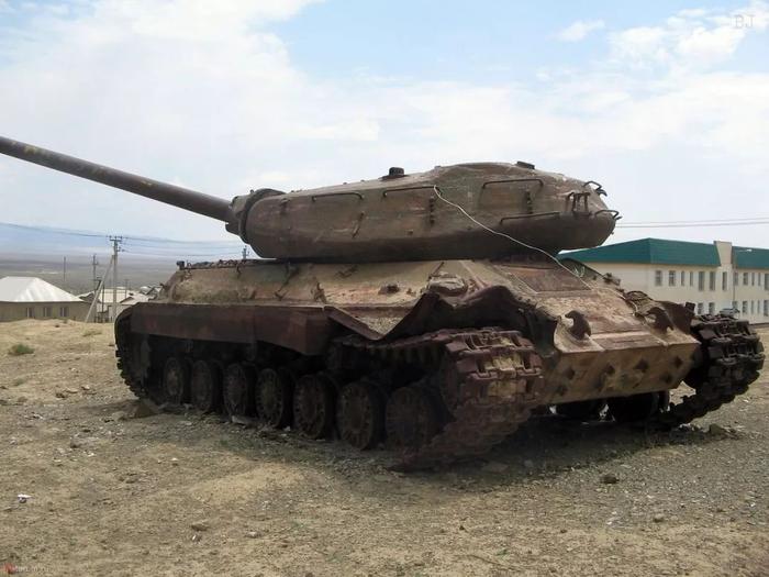 小区惊现斯大林-4重型坦克！其实它才是二战苏联坦克的王者