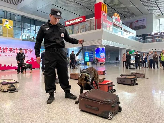 南宁铁警微报警平台今日启用，旅客可用手机“一键报警”