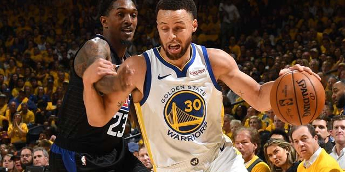 库里38分迎里程碑 勇士轻取快船季后赛1-0