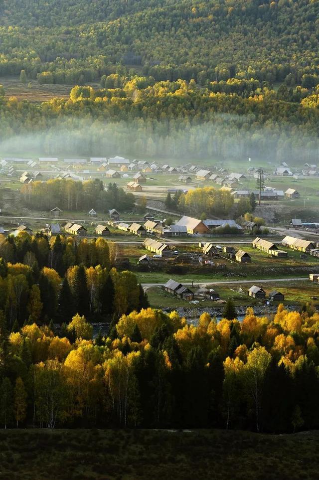 久居喧嚣的城市，在沉静的古村镇里住几天，历史与现实恍然交错