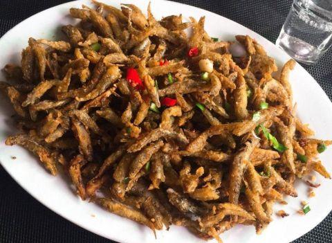 炸小鱼别老放面粉了 换成它 炸好的鱼金黄酥脆