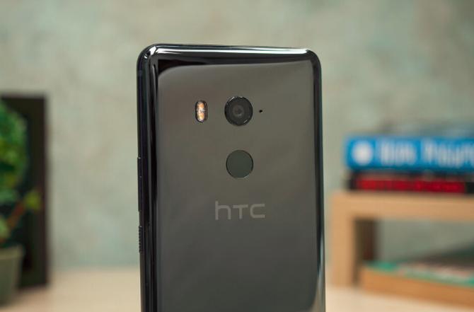 因智能手机业务困境，HTC连续第6季度亏损，还不放弃？