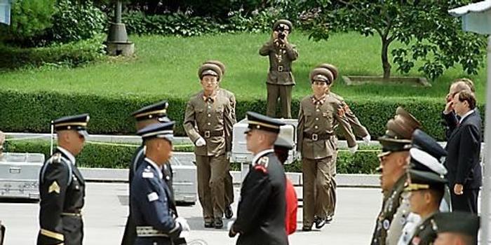 韩媒:落实朝美首脑会谈协议 朝鲜将归还美军遗