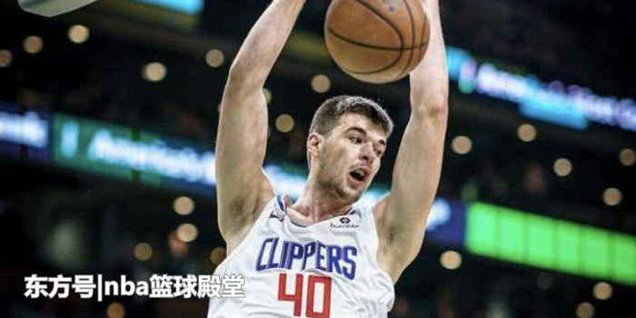 他决定洛杉矶双雄走势,无他湖人战绩严重下滑