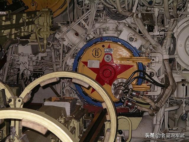 “台风”级核潜艇的建造过程和性能分析