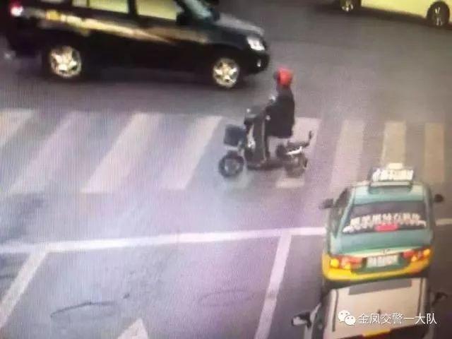 银川一男子骑电动车撞伤学生后逃逸，现全城寻找肇事车辆!