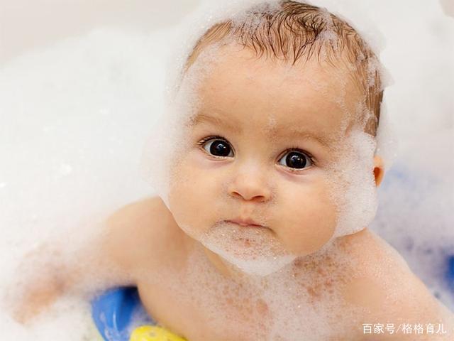 宝宝这样洗澡，可能会丧失“生育能力”！很多宝妈还在做