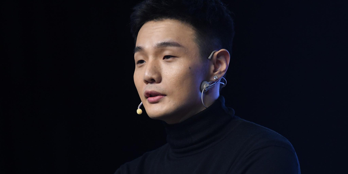 李荣浩巡演发布会自己主持,真是一人一支队伍