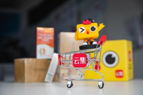 云集的“小云鸡”形象在行业中颇具识别度。