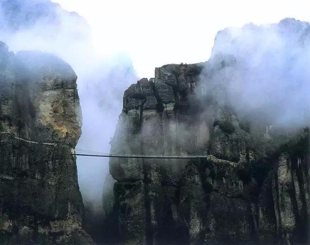 天青色等烟雨，而雁荡山在等你