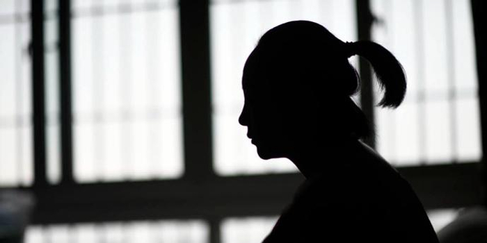 夫妻认识1个月闪婚又闪离肚里孩子咋办?律师