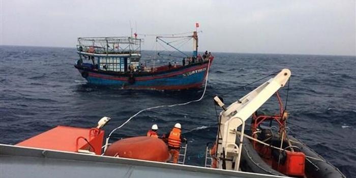 中国香港籍货轮遇险 越南成功搜救一名中国船