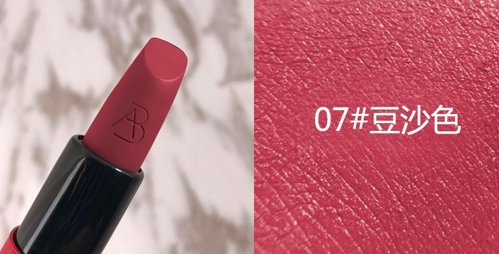 不输大牌的平价口红TOP30，最便宜的还不到29块！