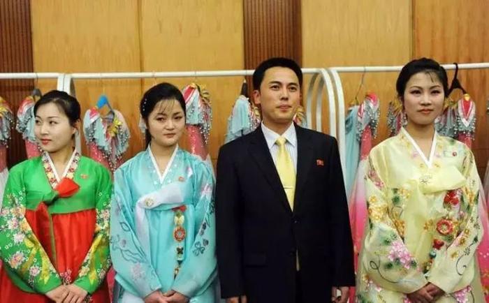 △2009年版朝鲜歌剧《红楼梦》演员
