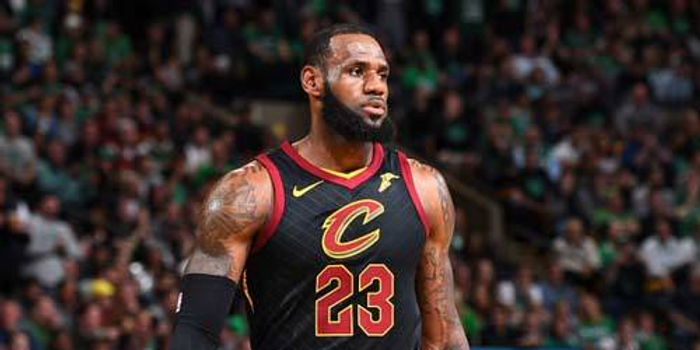 詹姆斯 w700h350z1l10t10ff4.jpg