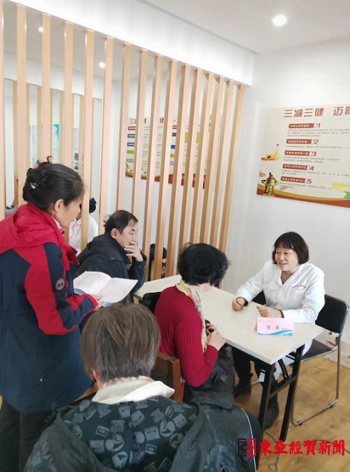 吉林省人民医院内分泌代谢病二科开展健康宣教义诊活动
