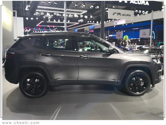 Jeep全新SUV上市！搭1.3T引擎，黑化车身设计，买本田CR-V还是它