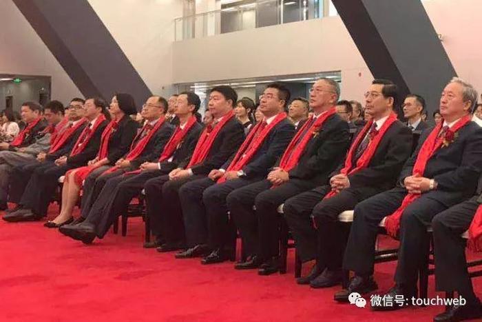 柳传志与孙陶然在上市现场