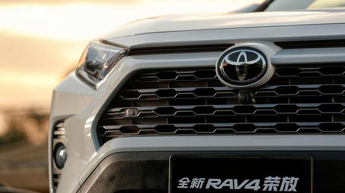 全新RAV4荣放上市首月订单突破3万辆