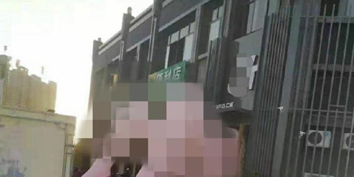 江西一酒吧用女性下体模型作拱门 文化局:已销毁