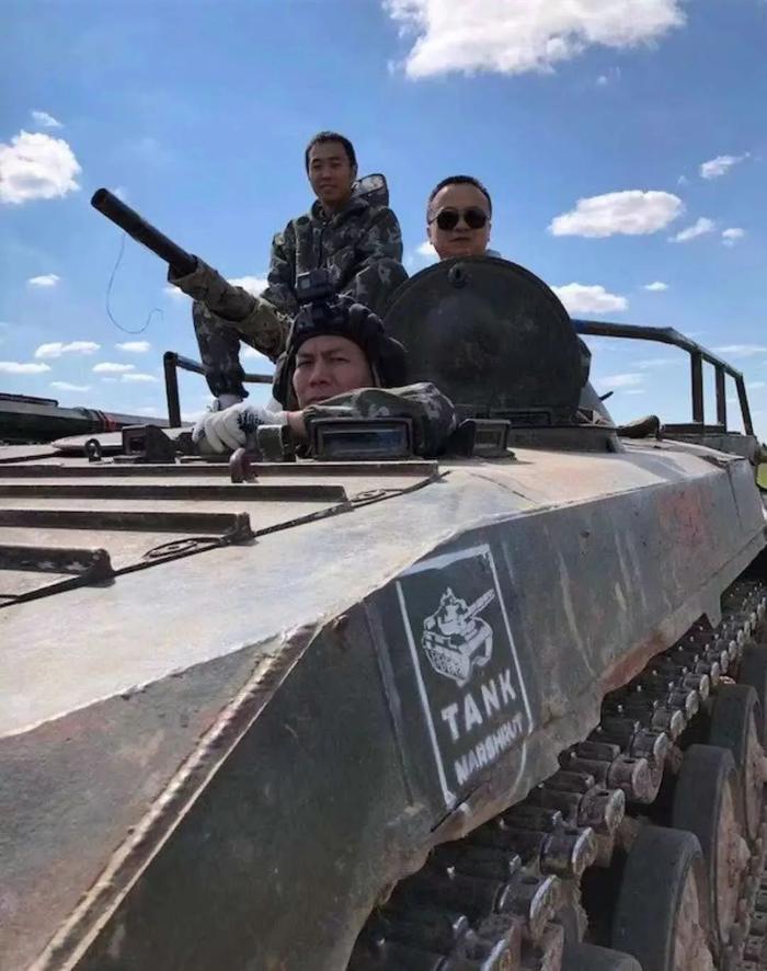 俄罗斯军事体验游：开坦克、扛真枪、沙盘论战，了解一下