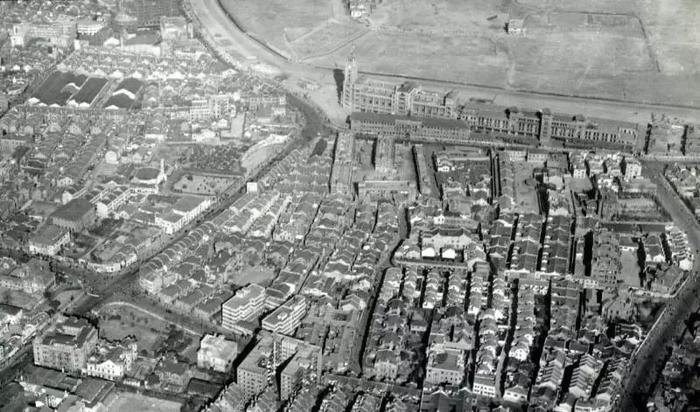 1946年航拍的跑马厅及南京西路黄陂北路周边区域。