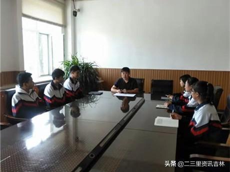 吉林市五十五中学教师 李洪亮——《严格管理 自我教育》